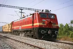 Indian Railways: అక్టోబర్ 1 నుంచి రైల్వే కొత్త రూల్స్: ఒరిజినల్ ఐడీ కార్డు లేకపోతే జరిమానా ఖాయం Indian Railways: అక్టోబర్ 1 నుంచి రైల్వే కొత్త రూల్స్: ఒరిజినల్ ఐడీ కార్డు లేకపోతే జరిమానా ఖాయం