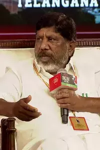 Bhatti Vikramarka: భట్టి విక్రమార్క: ఈసీ నిష్పాక్షికతను నిరూపించుకోవాలి.. సీఈసీ రాజీనామా చేయాలి Bhatti Vikramarka: భట్టి విక్రమార్క: ఈసీ నిష్పాక్షికతను నిరూపించుకోవాలి.. సీఈసీ రాజీనామా చేయాలి