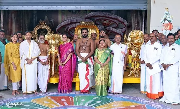 Sri Kalyana Venkateswara Swamy Temple: శ్రీ కల్యాణ వేంకటేశ్వర స్వామివారికి గజ, సింహ వాహనాల విరాళం Sri Kalyana Venkateswara Swamy Temple: శ్రీ కల్యాణ వేంకటేశ్వర స్వామివారికి గజ, సింహ వాహనాల విరాళం