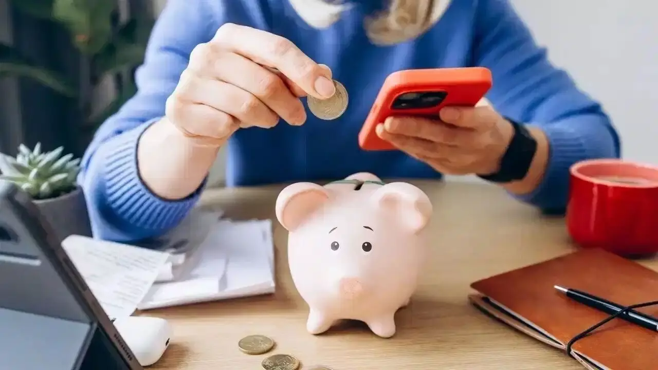 Interest Rate: పీపీఎఫ్, సుకన్య సమృద్ధి యోజన పెట్టుబడి దారులకు గుడ్ న్యూస్. Interest Rate: పీపీఎఫ్, సుకన్య సమృద్ధి యోజన పెట్టుబడి దారులకు గుడ్ న్యూస్.