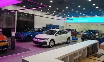 Car Buying Tips: షోరూమ్ చూసి మోసపోకండి గురూ.. లక్షలు పెట్టేముందు ఈ చిన్న టెస్ట్ చేయకపోతే అంతే