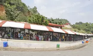 Tirumala: తిరుమలలో కొనసాగుతున్న భక్తుల రద్దీ Tirumala: తిరుమలలో కొనసాగుతున్న భక్తుల రద్దీ
