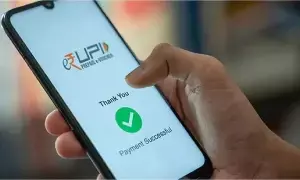 UPI: యూపీఐ పేమెంట్స్పై అదనపు ఛార్జీల భయం.. మళ్లీ క్యాష్ వైపు అడుగులు వేస్తున్న జనాలు UPI: యూపీఐ పేమెంట్స్పై అదనపు ఛార్జీల భయం.. మళ్లీ క్యాష్ వైపు అడుగులు వేస్తున్న జనాలు