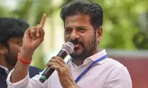 Revanth Reddy: తెలంగాణ సీఎం రేవంత్రెడ్డి కీలక నిర్ణయాలు: స్కూల్ బ్రేక్ఫాస్ట్ సెంట్రల్ కిచెన్లు, మెట్రో-ఆర్టీసీ కామన్ పాస్, రెండు డీఏలు ఆమోదం Revanth Reddy: తెలంగాణ సీఎం రేవంత్రెడ్డి కీలక నిర్ణయాలు: స్కూల్ బ్రేక్ఫాస్ట్ సెంట్రల్ కిచెన్లు, మెట్రో-ఆర్టీసీ కామన్ పాస్, రెండు డీఏలు ఆమోదం