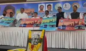 Hyderabad Metro-RTC Common Pass: మెట్రో-ఆర్టీసీ ఉమ్మడి పాస్ ఆవిష్కరణ.. ప్రయాణికులకు గుడ్న్యూస్ Hyderabad Metro-RTC Common Pass: మెట్రో-ఆర్టీసీ ఉమ్మడి పాస్ ఆవిష్కరణ.. ప్రయాణికులకు గుడ్న్యూస్