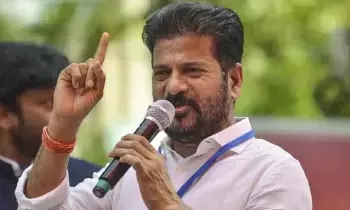 Revanth Reddy: తెలంగాణ సీఎం రేవంత్‌రెడ్డి కీలక నిర్ణయాలు: స్కూల్ బ్రేక్‌ఫాస్ట్ సెంట్రల్ కిచెన్లు, మెట్రో-ఆర్టీసీ కామన్ పాస్, రెండు డీఏలు ఆమోదం