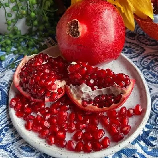 Good News for Heart Patients: గుండె రోగులకు గుడ్ న్యూస్.. దానిమ్మతో ఆ డేంజర్ సమస్యకు చెక్! లండన్ రీసెర్చ్లో మైండ్ బ్లోయింగ్ నిజాలు.. Good News for Heart Patients: గుండె రోగులకు గుడ్ న్యూస్.. దానిమ్మతో ఆ డేంజర్ సమస్యకు చెక్! లండన్ రీసెర్చ్లో మైండ్ బ్లోయింగ్ నిజాలు..