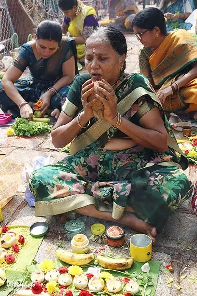 Pindi Deepa Aradhana: భక్తుల అంతరంగాల్లో యోగజ్యోతి వెలిగించడమే పిండి దీపారాధన లక్ష్యం Pindi Deepa Aradhana: భక్తుల అంతరంగాల్లో యోగజ్యోతి వెలిగించడమే పిండి దీపారాధన లక్ష్యం