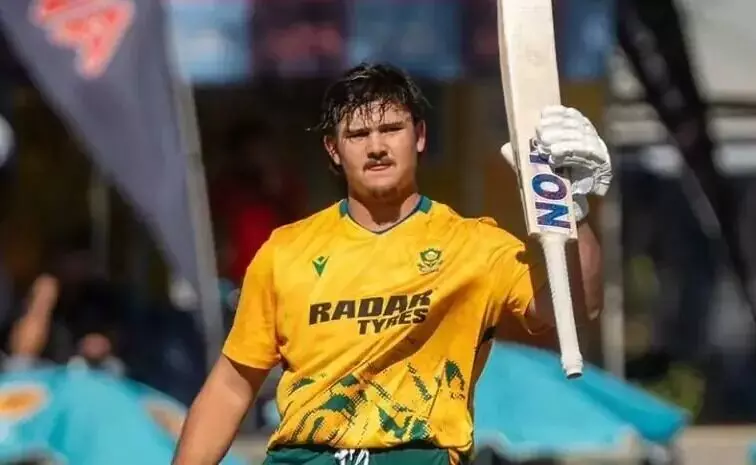 Lhuan-dre Pretorius: టీ20లో క్రిస్ గేల్ రికార్డు బద్దలు.. దక్షిణాఫ్రికా యువ బ్యాటర్ సంచలనం Lhuan-dre Pretorius: టీ20లో క్రిస్ గేల్ రికార్డు బద్దలు.. దక్షిణాఫ్రికా యువ బ్యాటర్ సంచలనం