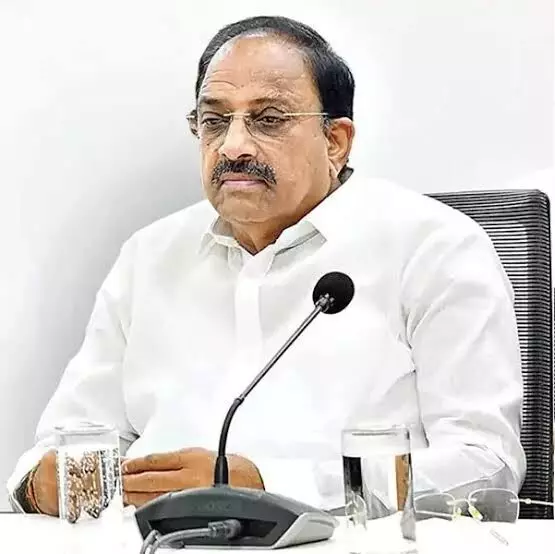 Minister Tummala: ఎల్నినో ప్రభావంతో నీటి కొరత.. తక్కువ నీటి పంటలు, రబీ విత్తన సబ్సిడీపై మంత్రి తుమ్మల కీలక సూచనలు Minister Tummala: ఎల్నినో ప్రభావంతో నీటి కొరత.. తక్కువ నీటి పంటలు, రబీ విత్తన సబ్సిడీపై మంత్రి తుమ్మల కీలక సూచనలు