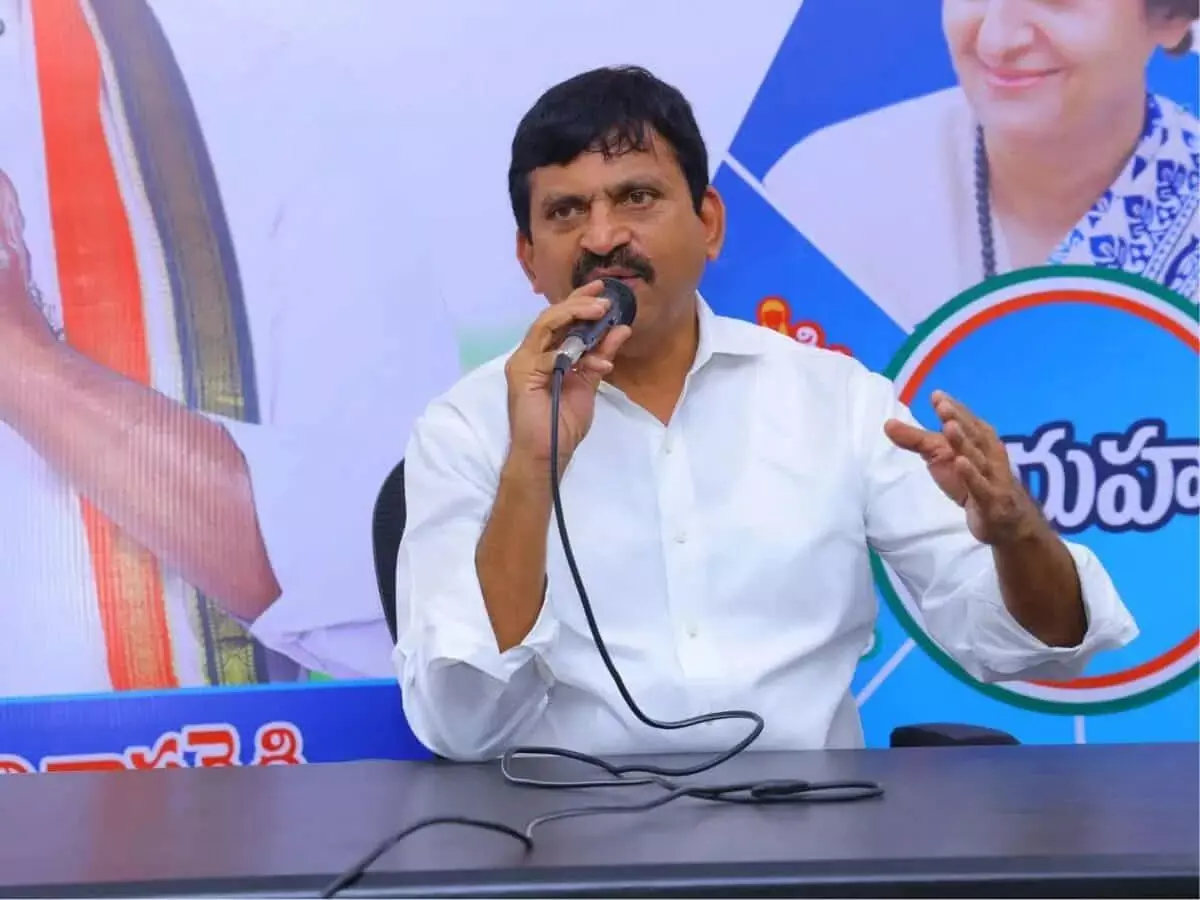 Minister Ponguleti: 22ఏ భూముల రిజిస్ట్రేషన్కు గ్రీన్సిగ్నల్.. నాలా అనుమతి లేకున్నా రిజిస్టర్ చేసుకోవచ్చు: రెవెన్యూ శాఖ మంత్రి పొంగులేటి శ్రీనివాసరెడ్డి Minister Ponguleti: 22ఏ భూముల రిజిస్ట్రేషన్కు గ్రీన్సిగ్నల్.. నాలా అనుమతి లేకున్నా రిజిస్టర్ చేసుకోవచ్చు: రెవెన్యూ శాఖ మంత్రి పొంగులేటి శ్రీనివాసరెడ్డి