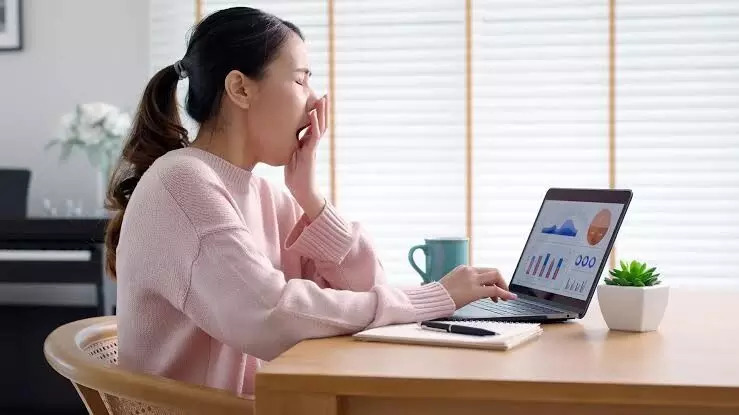 Cut Down on Prolonged Sitting: ఎక్కువసేపు కూర్చోవడం తగ్గించాలి.. చురుకైన జీవనశైలే ఆరోగ్యానికి రక్షణ Cut Down on Prolonged Sitting: ఎక్కువసేపు కూర్చోవడం తగ్గించాలి.. చురుకైన జీవనశైలే ఆరోగ్యానికి రక్షణ
