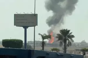 Houthis: రియాద్ అరామ్కో రిఫైనరీపై హూతీల దాడి ప్రకటన.. యెమెన్లో మరింత ముదిరిన యుద్ధం Houthis: రియాద్ అరామ్కో రిఫైనరీపై హూతీల దాడి ప్రకటన.. యెమెన్లో మరింత ముదిరిన యుద్ధం