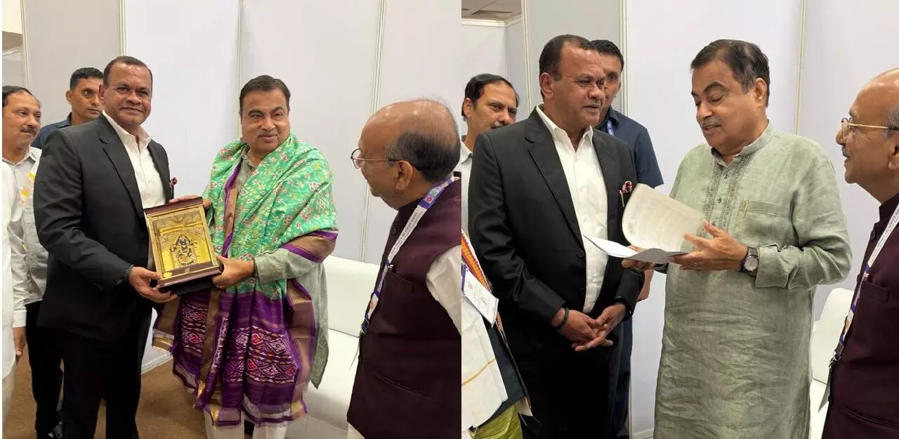 Minister Komatireddy Venkat Reddy: తెలంగాణ రోడ్ల అభివృద్ధికి కేంద్ర సాయం కోరుతూ విజ్ఞప్తి: మంత్రి కోమటిరెడ్డి వెంకట్రెడ్డి Minister Komatireddy Venkat Reddy: తెలంగాణ రోడ్ల అభివృద్ధికి కేంద్ర సాయం కోరుతూ విజ్ఞప్తి: మంత్రి కోమటిరెడ్డి వెంకట్రెడ్డి