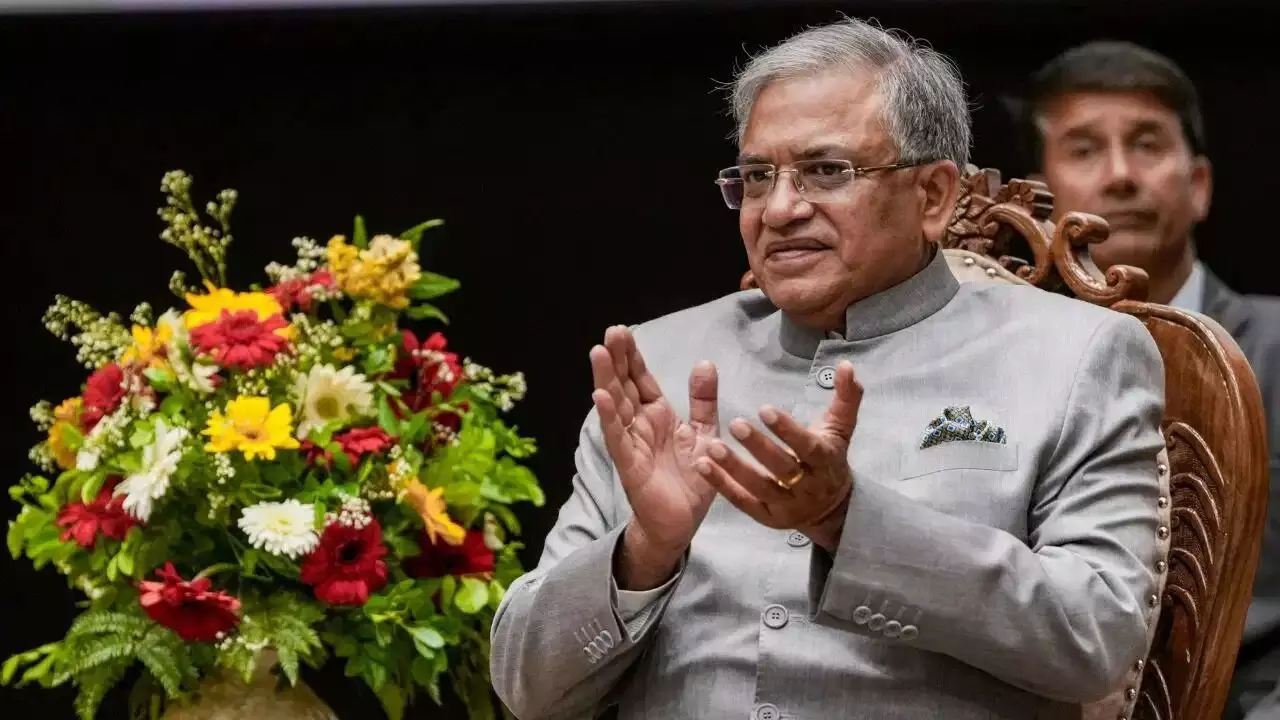 Gyanesh Kumar: సీఈసీ జ్ఞానేష్ కుమార్ నెలకు ఎంత సంపాదిస్తారు? ఆస్తుల విలువ ఎంత ! Gyanesh Kumar: సీఈసీ జ్ఞానేష్ కుమార్ నెలకు ఎంత సంపాదిస్తారు? ఆస్తుల విలువ ఎంత !