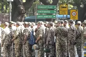 Bharat Bloc Protest: భారత్ బ్లాక్ నిరసన: ఢిల్లీలో ట్రాఫిక్ నియంత్రణలు, ఎన్నికల కమిషన్కు మార్చ్ Bharat Bloc Protest: భారత్ బ్లాక్ నిరసన: ఢిల్లీలో ట్రాఫిక్ నియంత్రణలు, ఎన్నికల కమిషన్కు మార్చ్