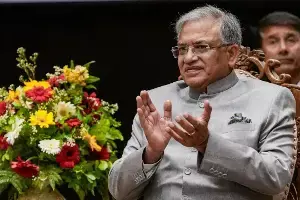 Gyanesh Kumar: సీఈసీ జ్ఞానేష్ కుమార్ నెలకు ఎంత సంపాదిస్తారు? ఆస్తుల విలువ ఎంత ! Gyanesh Kumar: సీఈసీ జ్ఞానేష్ కుమార్ నెలకు ఎంత సంపాదిస్తారు? ఆస్తుల విలువ ఎంత !