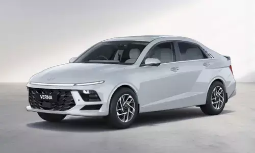 Hyundai Verna: దసరా ధమాకా.. హ్యుందాయ్ వెర్నాపై ఏకంగా రూ.1.05 లక్షల భారీ డిస్కౌంట్ Hyundai Verna: దసరా ధమాకా.. హ్యుందాయ్ వెర్నాపై ఏకంగా రూ.1.05 లక్షల భారీ డిస్కౌంట్