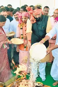 Greenfield Kitchen: పిల్లల ఆరోగ్యమే రాష్ట్ర పురోగతి – సూర్యాపేటలో గ్రీన్ఫీల్డ్ కిచెన్కు భూమి పూజ Greenfield Kitchen: పిల్లల ఆరోగ్యమే రాష్ట్ర పురోగతి – సూర్యాపేటలో గ్రీన్ఫీల్డ్ కిచెన్కు భూమి పూజ