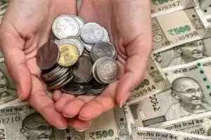 Investment Schemes: PPF, NSC, SCSS, బ్యాంక్ FD.. ఎక్కడ ఎక్కువ వడ్డీ వస్తుంది? Investment Schemes: PPF, NSC, SCSS, బ్యాంక్ FD.. ఎక్కడ ఎక్కువ వడ్డీ వస్తుంది?