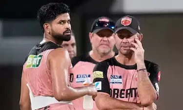 Punjab Kings: పంజాబ్ కింగ్స్కు షాక్.. రికీ పాంటింగ్ టీమ్లో ఇద్దరు కోచ్ల రాజీనామా Punjab Kings: పంజాబ్ కింగ్స్కు షాక్.. రికీ పాంటింగ్ టీమ్లో ఇద్దరు కోచ్ల రాజీనామా