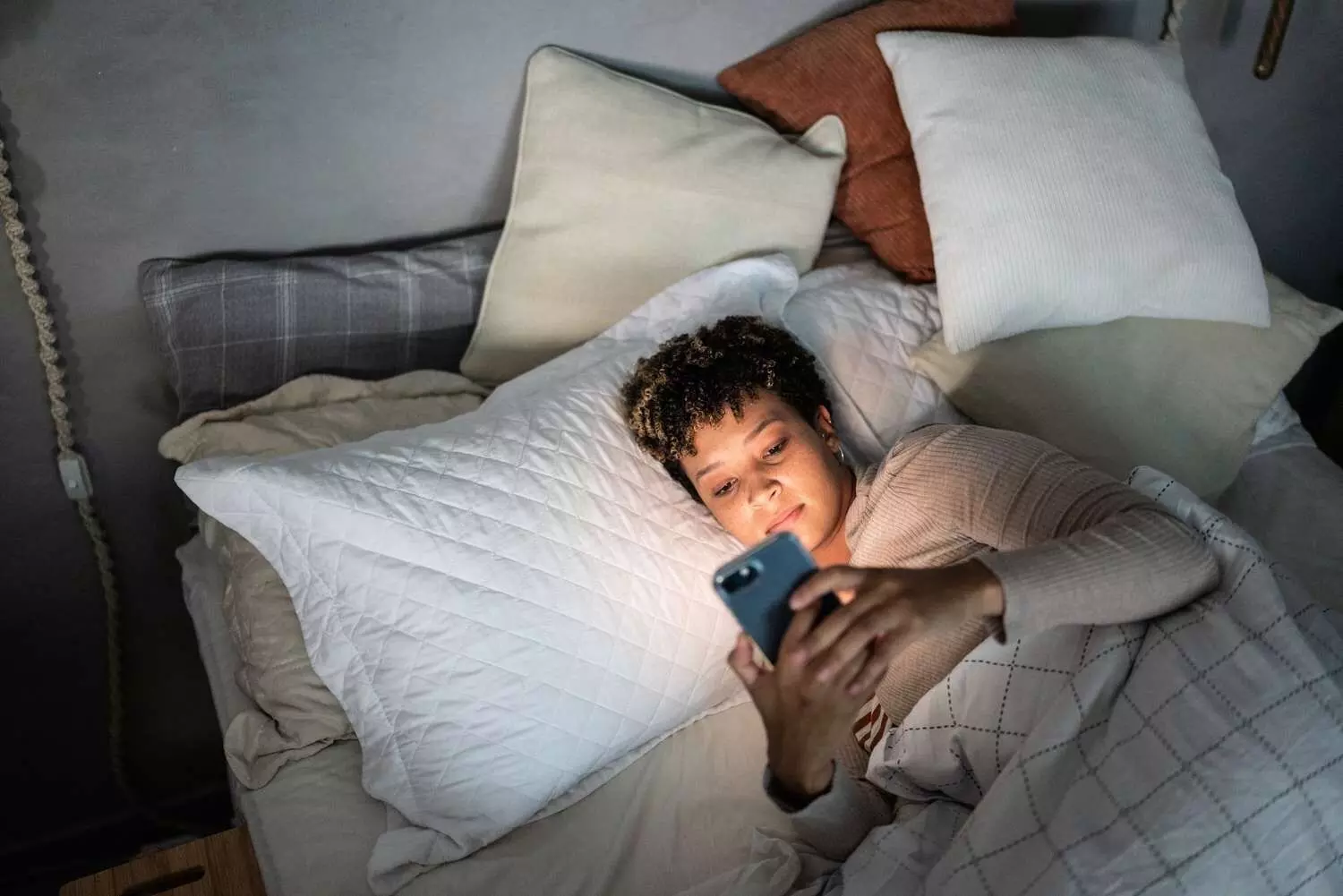 Avoid These Habits at Night: రాత్రి ఈ అలవాట్లకు దూరంగా ఉండండి.. ఎందుకంటే? Avoid These Habits at Night: రాత్రి ఈ అలవాట్లకు దూరంగా ఉండండి.. ఎందుకంటే?