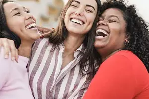Laughter Is Not Just Fun: నవ్వు నాలుగు విధాల చేటు కాదు.. ఆరోగ్యానికి మేలు.. నవ్వితే శరీరంలో జరిగే అద్భుతాలివే.. Laughter Is Not Just Fun: నవ్వు నాలుగు విధాల చేటు కాదు.. ఆరోగ్యానికి మేలు.. నవ్వితే శరీరంలో జరిగే అద్భుతాలివే..