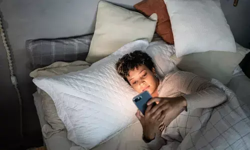Avoid These Habits at Night: రాత్రి ఈ అలవాట్లకు దూరంగా ఉండండి.. ఎందుకంటే? Avoid These Habits at Night: రాత్రి ఈ అలవాట్లకు దూరంగా ఉండండి.. ఎందుకంటే?
