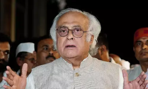 Congress: జ్ఞానేష్గేట్ ప్రభావంతో మోదీ వెనకడుగు? అమెరికా వీసా ఆంక్షలపై స్పందించరన్న కాంగ్రెస్ Congress: జ్ఞానేష్గేట్ ప్రభావంతో మోదీ వెనకడుగు? అమెరికా వీసా ఆంక్షలపై స్పందించరన్న కాంగ్రెస్