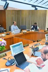 Andhra Pradesh Cabinet: ఏపీ క్యాబినెట్లో కీలక నిర్ణయం.. స్థానిక సంస్థల ఎన్నికల్లో బీసీ రిజర్వేషన్లు ఖరారు Andhra Pradesh Cabinet: ఏపీ క్యాబినెట్లో కీలక నిర్ణయం.. స్థానిక సంస్థల ఎన్నికల్లో బీసీ రిజర్వేషన్లు ఖరారు