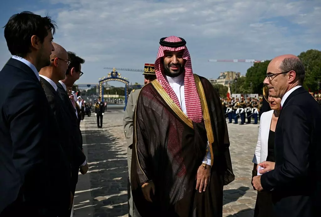 Saudi Arabia: హూతీలను ఎదుర్కోవడంలో సౌదీకి పరిమిత అవకాశాలు.. యువరాజు వ్యూహాలకు రియాద్ విమానాశ్రయ ఘటనతో ఎదురుదెబ్బ Saudi Arabia: హూతీలను ఎదుర్కోవడంలో సౌదీకి పరిమిత అవకాశాలు.. యువరాజు వ్యూహాలకు రియాద్ విమానాశ్రయ ఘటనతో ఎదురుదెబ్బ