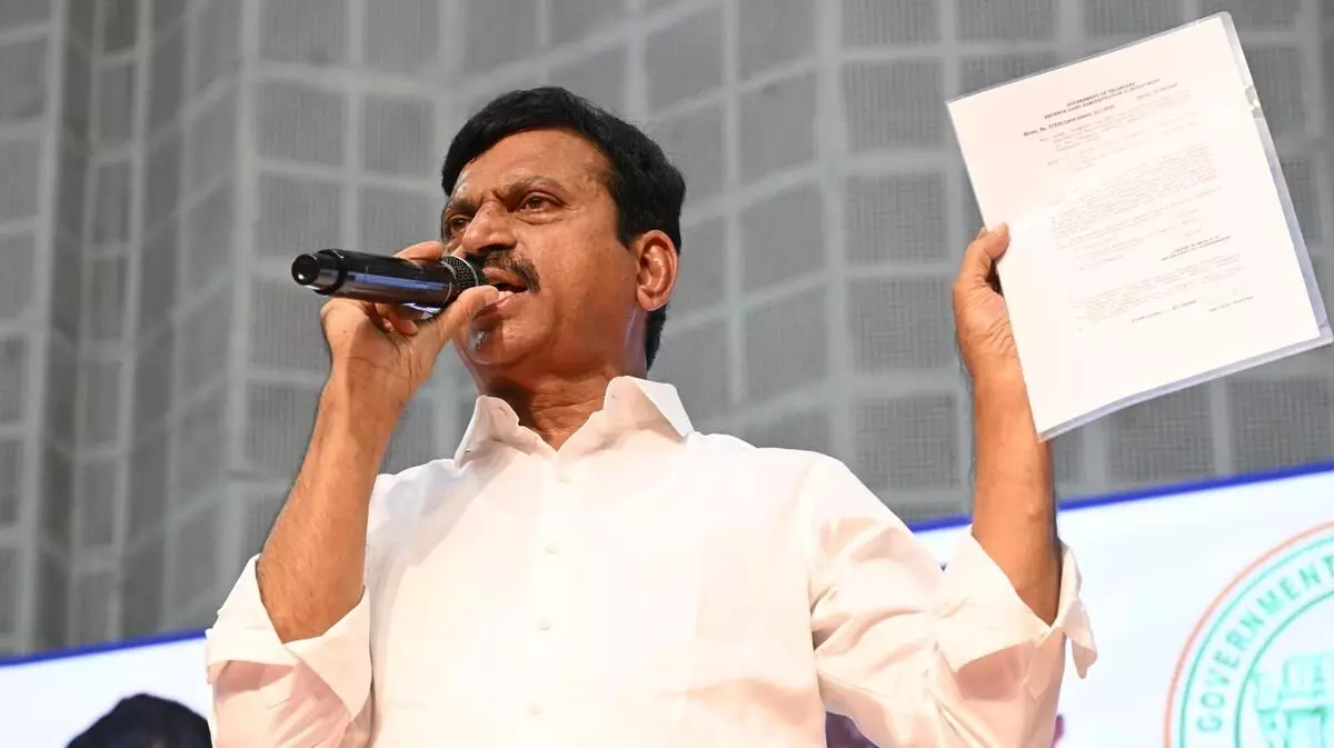 Minister Ponguleti Srinivasa Reddy: ఎల్ నినో ప్రభావం నుంచి రాష్ట్రాన్ని కాపాడేందుకు కేంద్రం నుంచి ప్రత్యేక ఆర్థిక ప్యాకేజీ కోరనున్న తెలంగాణ: మంత్రి పొంగులేటి శ్రీనివాస్ రెడ్డి Minister Ponguleti Srinivasa Reddy: ఎల్ నినో ప్రభావం నుంచి రాష్ట్రాన్ని కాపాడేందుకు కేంద్రం నుంచి ప్రత్యేక ఆర్థిక ప్యాకేజీ కోరనున్న తెలంగాణ: మంత్రి పొంగులేటి శ్రీనివాస్ రెడ్డి