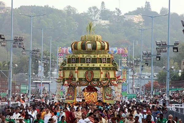 Srivari Navaratri Brahmotsavams: అక్టోబరు 12 నుండి 20వ తేదీ వరకు శ్రీవారి నవరాత్రి బ్రహ్మోత్సవాలు Srivari Navaratri Brahmotsavams: అక్టోబరు 12 నుండి 20వ తేదీ వరకు శ్రీవారి నవరాత్రి బ్రహ్మోత్సవాలు