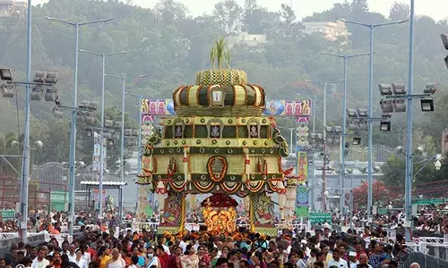 Srivari Navaratri Brahmotsavams: అక్టోబరు 12 నుండి 20వ తేదీ వరకు శ్రీవారి నవరాత్రి బ్రహ్మోత్సవాలు Srivari Navaratri Brahmotsavams: అక్టోబరు 12 నుండి 20వ తేదీ వరకు శ్రీవారి నవరాత్రి బ్రహ్మోత్సవాలు