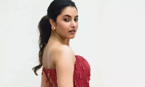 Priyanka Arul Mohan: ప్రియాంక అరుల్ మోహన్కు కెరీర్లోనే భారీ పారితోషికం.. రవితేజ ‘తులాభారం’తో బంపర్ ఆఫర్! Priyanka Arul Mohan: ప్రియాంక అరుల్ మోహన్కు కెరీర్లోనే భారీ పారితోషికం.. రవితేజ ‘తులాభారం’తో బంపర్ ఆఫర్!