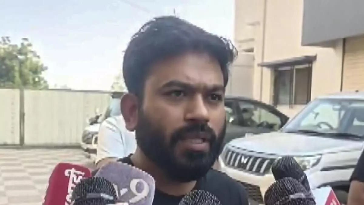 Abhijit Deepke: సీజేపీ నేతల అరెస్టు, కస్టడీపై దుమారం.. మోదీ సర్కారును లక్ష్యంగా చేసుకున్న దీప్కే Abhijit Deepke: సీజేపీ నేతల అరెస్టు, కస్టడీపై దుమారం.. మోదీ సర్కారును లక్ష్యంగా చేసుకున్న దీప్కే
