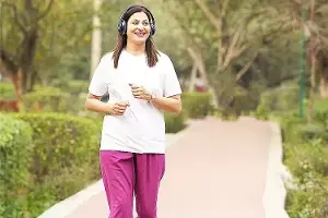 10-Minute Walk After Meals:  భోజనం చేసిన తర్వాత 10 నిమిషాల వాక్.. షుగర్ రోగులకు ఎన్నో అద్భుత ప్రయోజనాలు..
