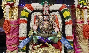 Yoga Narasimha: సింహ వాహనంపై యోగ నరసింహుని అలంకారంలో శ్రీ మలయప్పస్వామి