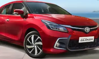 Toyota Glanza: లేటెస్ట్ సేఫ్టీ ఫీచర్లు, కొత్త ఇంజిన్‌తో వచ్చేస్తున్న టయోటా కొత్త హ్యాచ్‌బ్యాక్