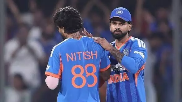 Captain Shreyas Iyer: హైదరాబాద్ ఓటమి నుంచి గుణపాఠం.. బెంగళూరు పోరుపై కెప్టెన్ శ్రేయస్ అయ్యర్ మాస్టర్ ప్లాన్.. Captain Shreyas Iyer: హైదరాబాద్ ఓటమి నుంచి గుణపాఠం.. బెంగళూరు పోరుపై కెప్టెన్ శ్రేయస్ అయ్యర్ మాస్టర్ ప్లాన్..