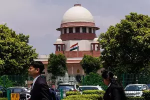 Supreme Court: సుప్రీంకోర్టు: ఇస్లాంకు మారినవారికి ఆటోమేటిక్గా రిజర్వేషన్ లభించదు Supreme Court: సుప్రీంకోర్టు: ఇస్లాంకు మారినవారికి ఆటోమేటిక్గా రిజర్వేషన్ లభించదు