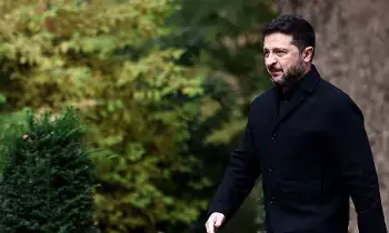 Zelenskyy: ట్రంప్‌ హెచ్చరికలను బేఖాతరు చేసిన జెలెన్‌స్కీ.. రష్యా చమురు శుద్ధి కేంద్రాలపై మళ్లీ దాడులు