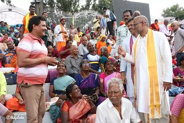 Garuda Seva: గరుడసేవ ఏర్పాట్లను పరిశీలించిన టీటీడీ ఈవో, అదనపు ఈవో Garuda Seva: గరుడసేవ ఏర్పాట్లను పరిశీలించిన టీటీడీ ఈవో, అదనపు ఈవో