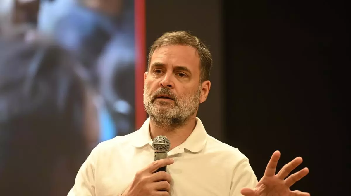 Rahul Gandhi: రుబియో ముంబై భేటీపై రాహుల్ గాంధీ ప్రశ్నలు.. విదేశాంగ శాఖ అధికారులకే స్పష్టత లేదంటూ కేంద్రంపై విమర్శలు Rahul Gandhi: రుబియో ముంబై భేటీపై రాహుల్ గాంధీ ప్రశ్నలు.. విదేశాంగ శాఖ అధికారులకే స్పష్టత లేదంటూ కేంద్రంపై విమర్శలు