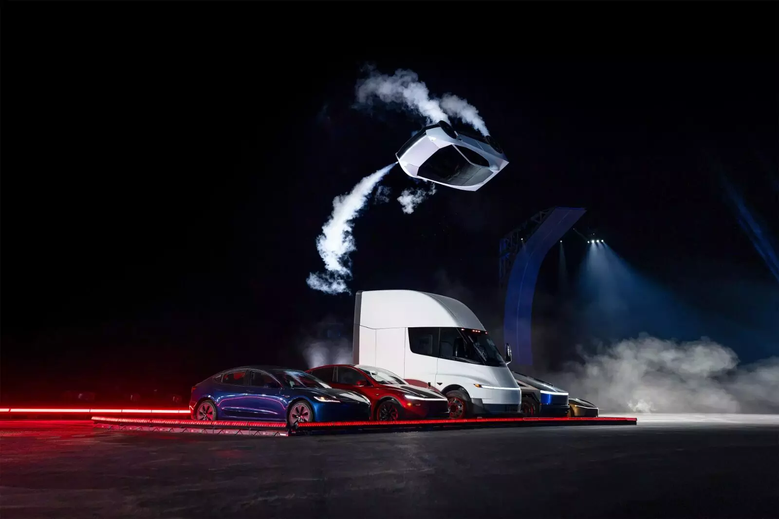 Tesla: ట్రాఫిక్ జామ్లో ఇరుక్కుంటే ఎగిరిపోవడమే.. టెస్లా కొత్త కార్ మ్యాజిక్ చూశారా? Tesla: ట్రాఫిక్ జామ్లో ఇరుక్కుంటే ఎగిరిపోవడమే.. టెస్లా కొత్త కార్ మ్యాజిక్ చూశారా?