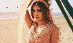 Sreeleela: శ్రీలీల బాలీవుడ్ ఎంట్రీ.. వచ్చే ఏడాది రిలీజ్! Sreeleela: శ్రీలీల బాలీవుడ్ ఎంట్రీ.. వచ్చే ఏడాది రిలీజ్!