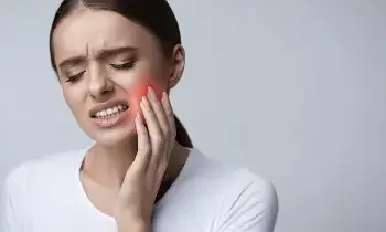 Teeth Hurt When You Drink Cold Water or Hot Tea: చల్లటి నీళ్లు తాగినా, వేడి టీ తాగినా పళ్లు లాగుతున్నాయా? టూత్ సెన్సిటివిటీకి కారణాలు, పరిష్కారాలివే..