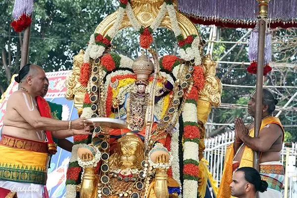 Hanumantha Vahanam: హనుమంత వాహనంపై కోదండ రామునిగా శ్రీ మలయప్పస్వామి Hanumantha Vahanam: హనుమంత వాహనంపై కోదండ రామునిగా శ్రీ మలయప్పస్వామి