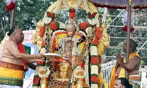 Hanumantha Vahanam: హనుమంత వాహనంపై కోదండ రామునిగా శ్రీ మలయప్పస్వామి Hanumantha Vahanam: హనుమంత వాహనంపై కోదండ రామునిగా శ్రీ మలయప్పస్వామి