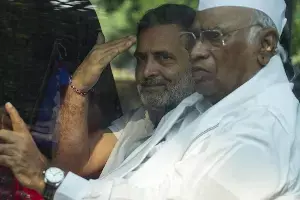 ‘Vote Bachao, Desh Bachao’ Campaign: ‘వోట్ బచావో.. దేశ్ బచావో’ క్యాంపెయిన్కు 208 మంది పరిశీలకులను నియమించిన కాంగ్రెస్ ‘Vote Bachao, Desh Bachao’ Campaign: ‘వోట్ బచావో.. దేశ్ బచావో’ క్యాంపెయిన్కు 208 మంది పరిశీలకులను నియమించిన కాంగ్రెస్